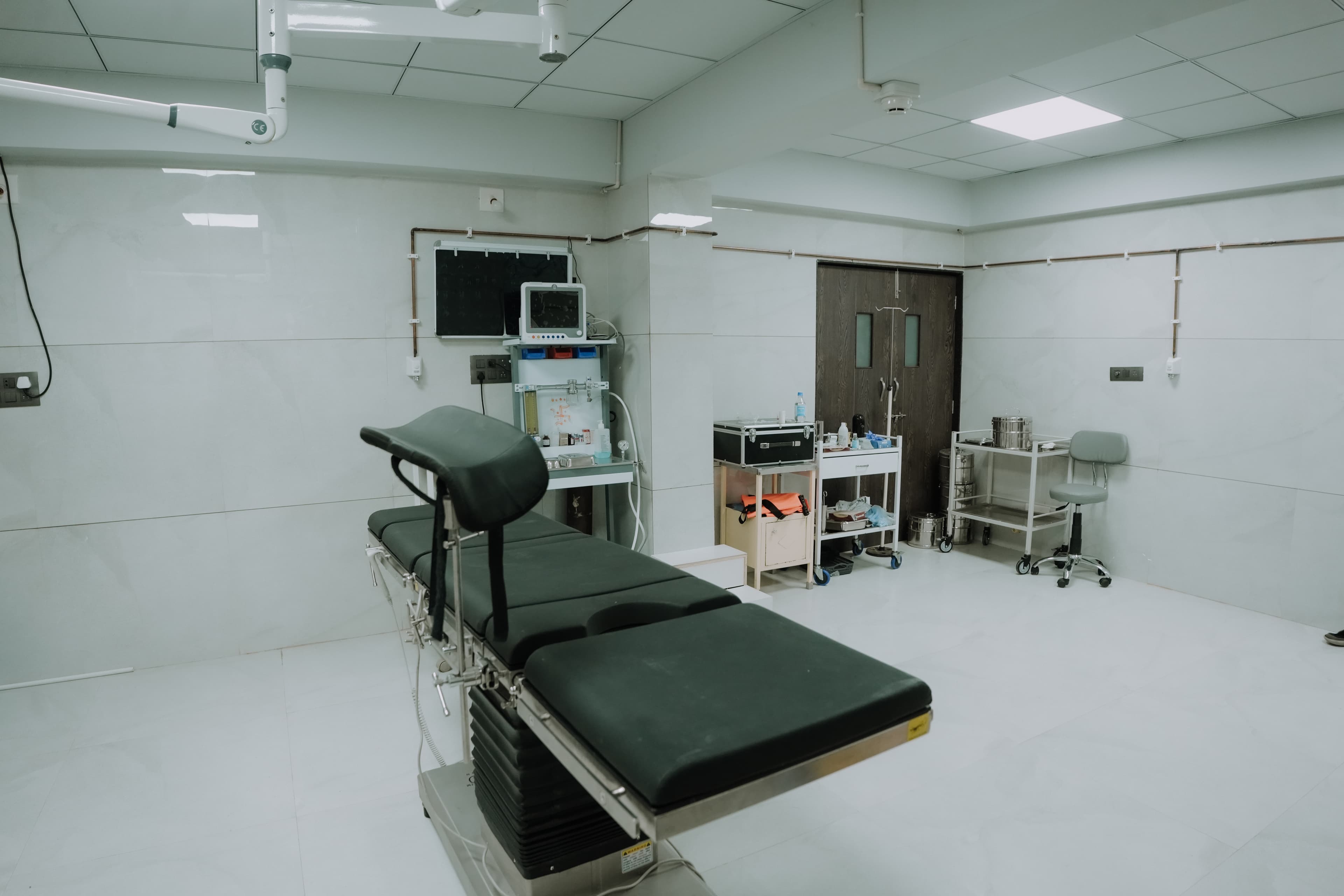Surgical Equipment & Setup